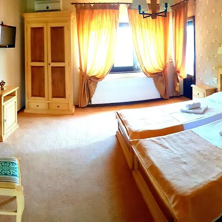 Pensiunea Casa Mircea & Restaurant Ieşelniţa